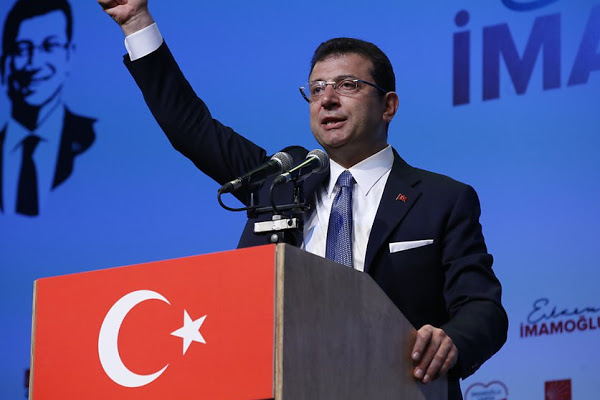 Réélection du maire d’Istanbul :